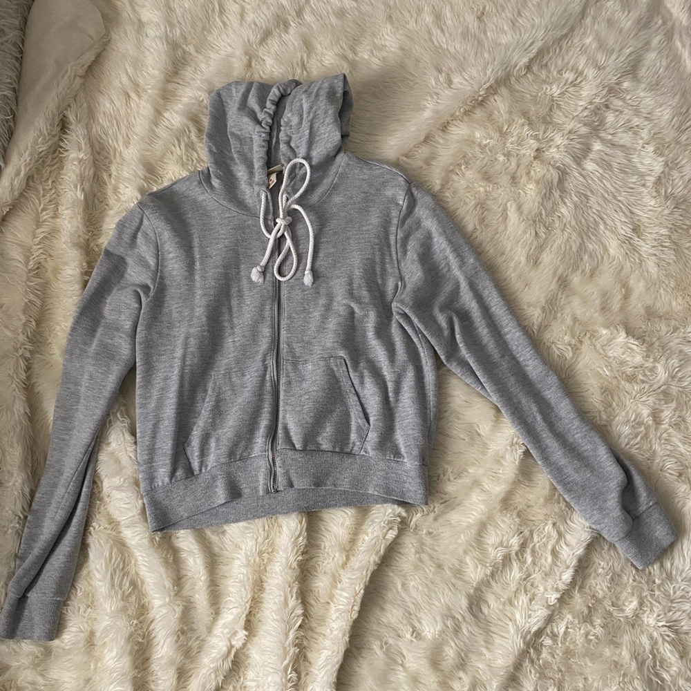 crop top sweater